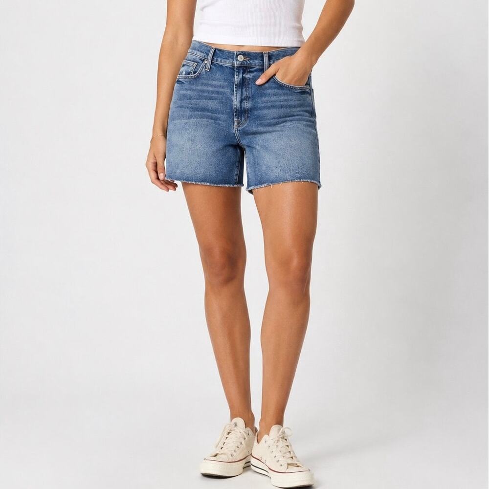 NWT 7 For All Mankind Luxe Vintage Stretch Denim Short Medium Wash Blue 32